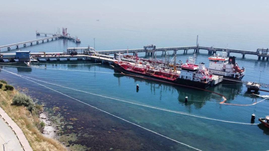 Tekirdağ'da çevre felaketi! 12 bin litre mazot Marmara'ya sızdı 3